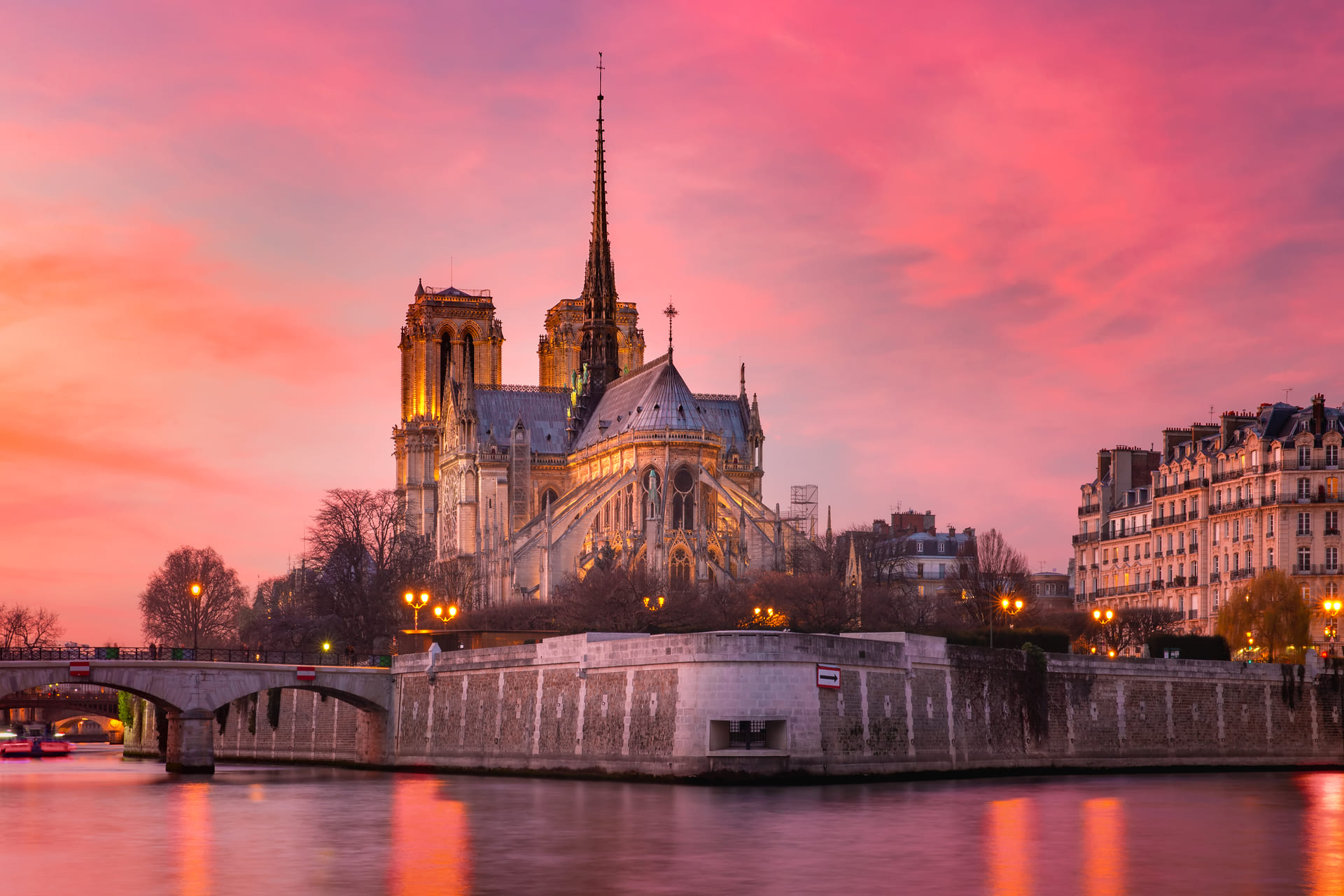 Notre Dame de Paris Gezi Rehberi