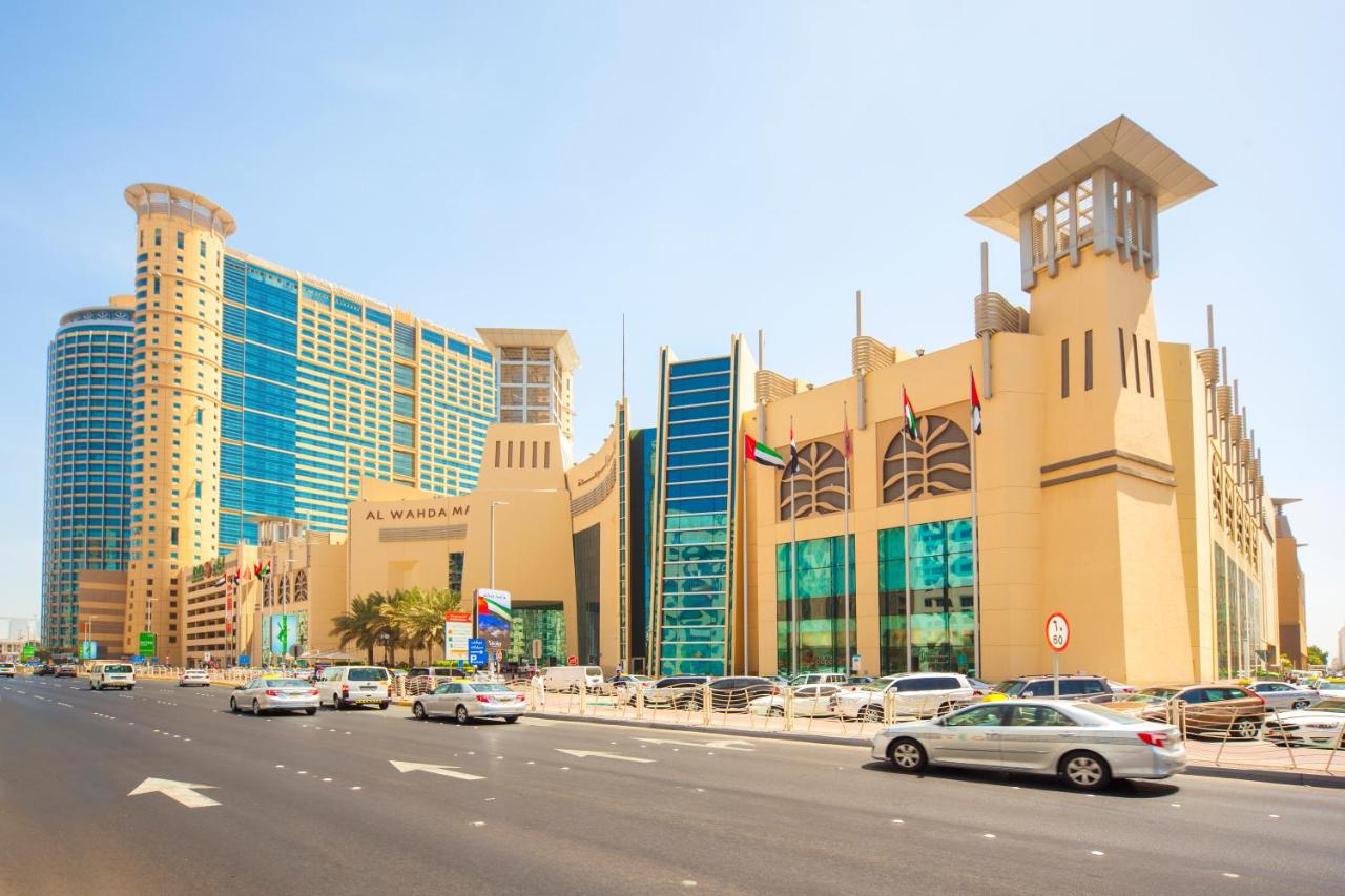 Abu Dabi’de konforlu ve uygun bir konaklama seçeneği olan Grand Millennium Al Wahda , hem turistik hem de iş amaçlı geziler için idealdir.