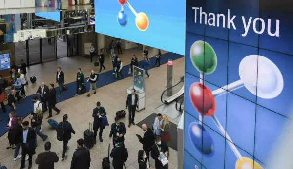 K Dusseldorf Plastik Fuarı Almanya