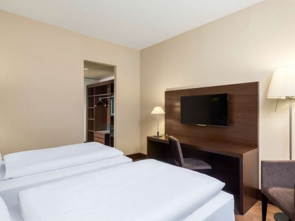 nh dusseldorf koenigsallee | dusseldorf almanya | otel bilgileri | dixifuar - görsel 3