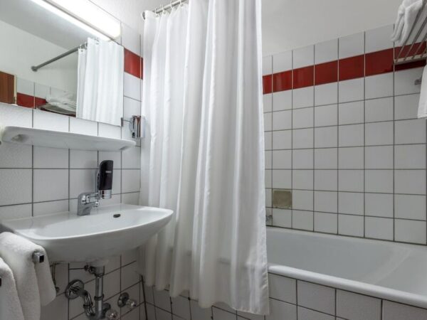 trip inn krefeld dusseldorf | dusseldorf almanya |dixifuar - görsel 4