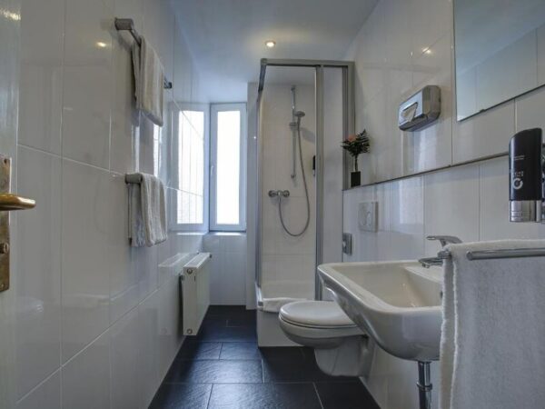 boutique 003 koln am dom |köln almanya |otel bilgileri - dixifuar - görsel 4