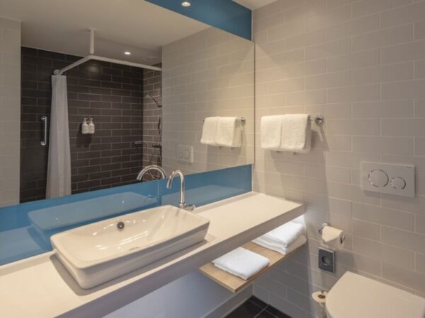 holiday inn express dusseldorf hauptbahnhof - görsel 4