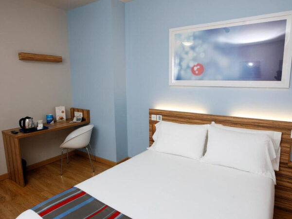 travelodge barcelona fira | barselona i̇spanya | dixifuar - görsel 4