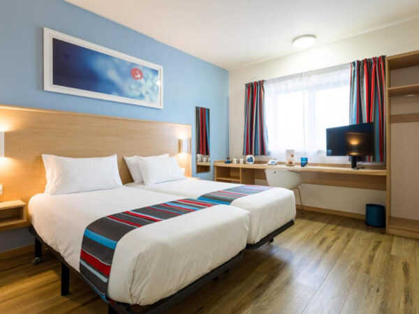 travelodge barcelona fira | barselona i̇spanya | dixifuar - görsel 3