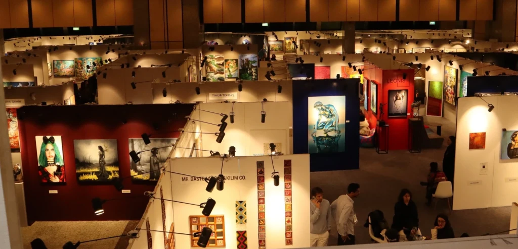 uluslararası sanat etkinlikleri dijital sanat ve çağdaş galeri organizasyonları