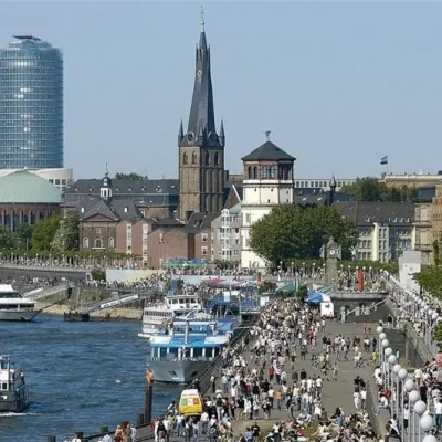 d&uuml;sseldorf şehir rehberi
